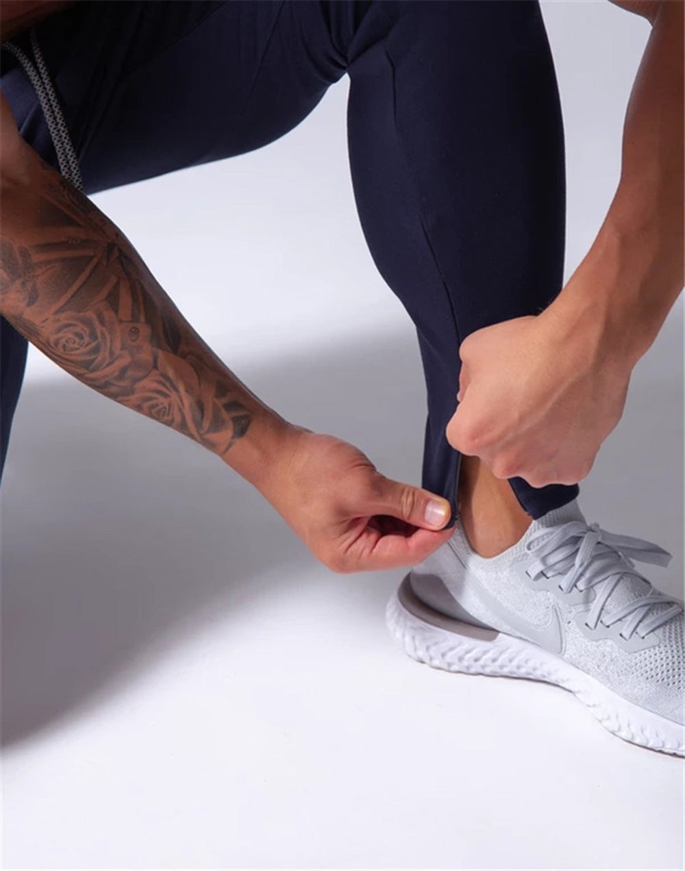 Men's Slim-Fit Elastic Casual Pants — Stretch Cotton, Invisible Zipper & Tapered Fit