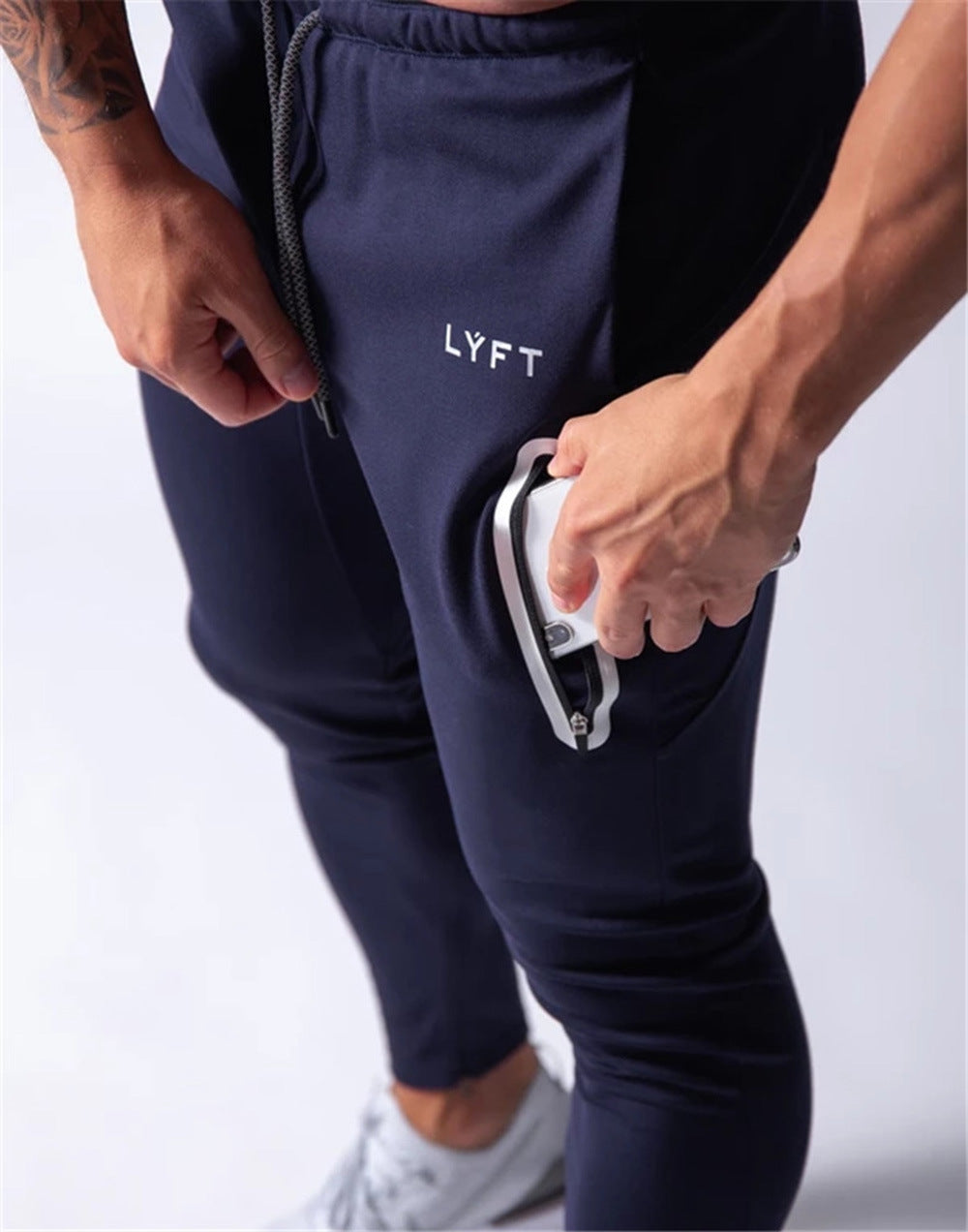 Men's Slim-Fit Elastic Casual Pants — Stretch Cotton, Invisible Zipper & Tapered Fit