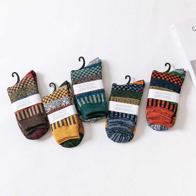 5 Pairs/lot  Winter Men's Wool Socks Thicken Sheep's Socks Warm Men Retro Style Colorful Fashion For Snow boots Man Socks