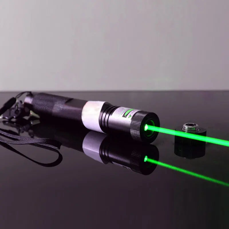 Mini Cat Laser Pointer Keychain – LED Flashlight & Green Light Pet Toy