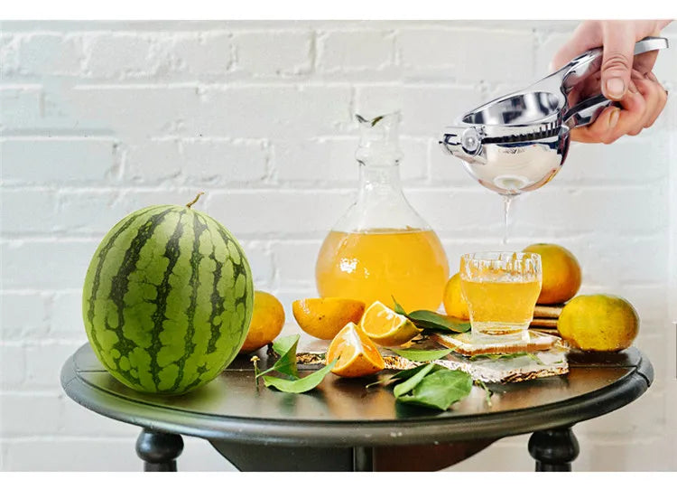 Manual Lemon Squeezer – Handheld Citrus Press