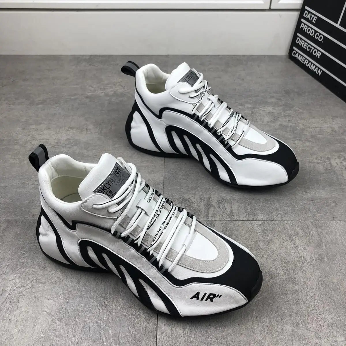 Men's Classic Fashion Sneakers — Lightweight Breathable Anti-Slip Sports Shoes