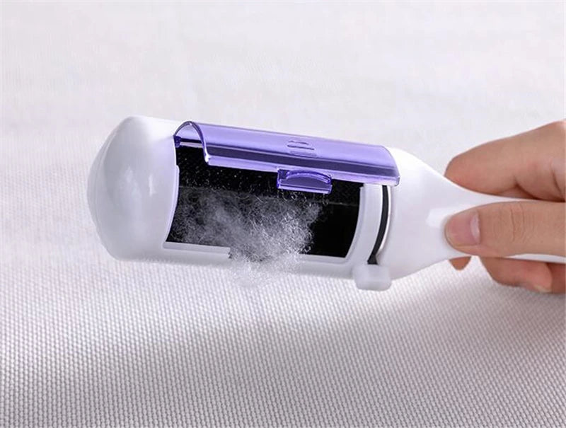 Electrostatic Clothing Dust & Pet Hair Remover Brush – Reusable Travel Sweeper for Home & Office