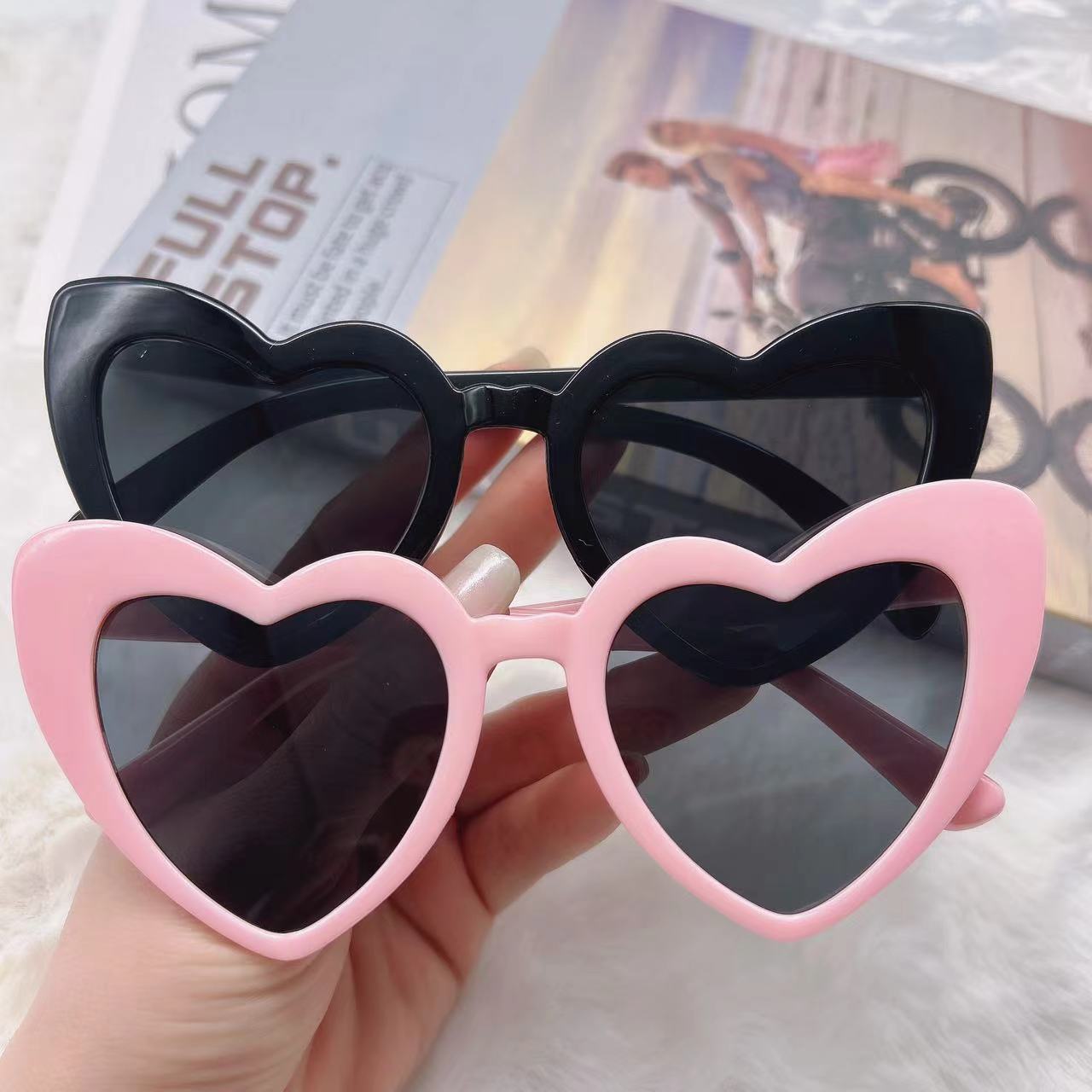Cat-Eye Peach Heart Sunglasses — UV400 Anti-UV Sun Protection | Trendy Women's Shades
