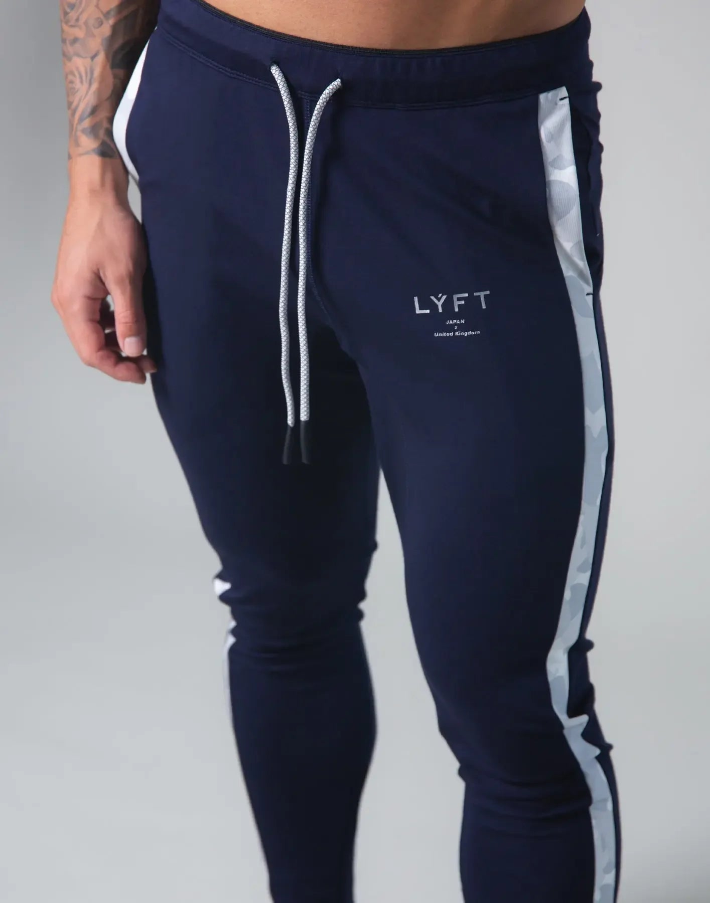 Men's Training Breathable Leggings — Slim-Fit Cotton Sports Pants for Running & Basketball
