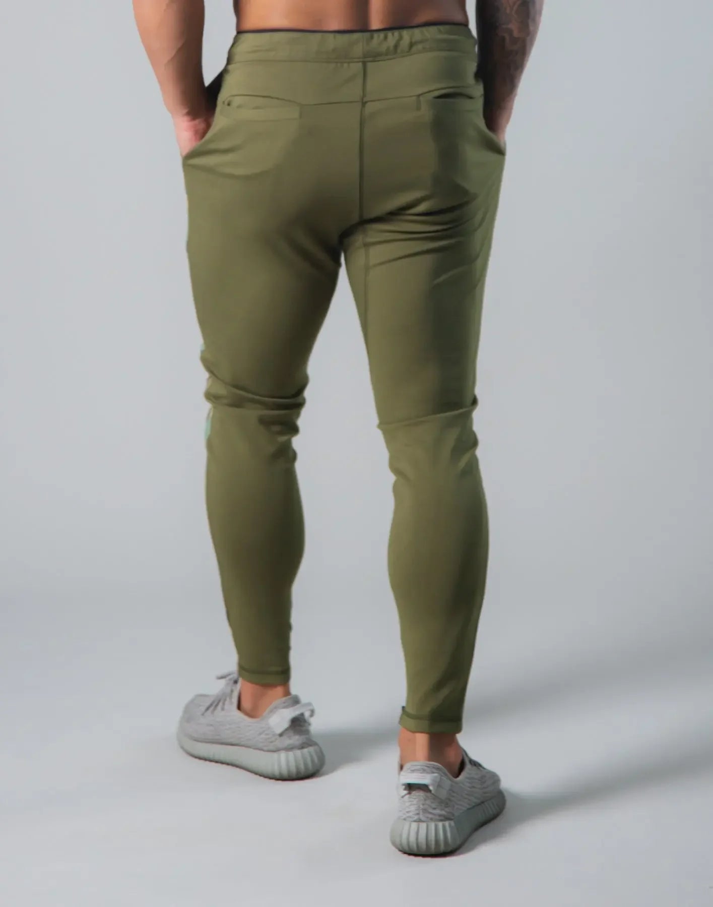 Men's Training Breathable Leggings — Slim-Fit Cotton Sports Pants for Running & Basketball
