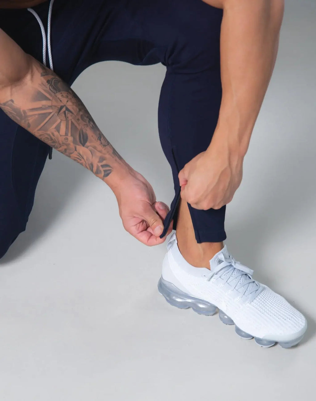 Men's Training Breathable Leggings — Slim-Fit Cotton Sports Pants for Running & Basketball