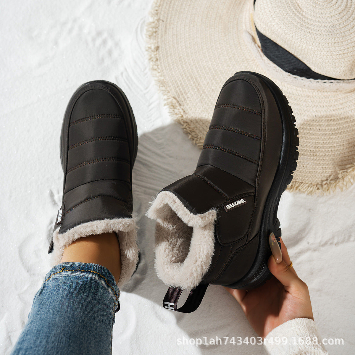 Women's Snow Boots with Plush Lining, Thickened for Warmth, Waterproof Outdoor Shoes, Slip-On Snow Boots, Outdoor Boots, Waterproof and Non-Slip