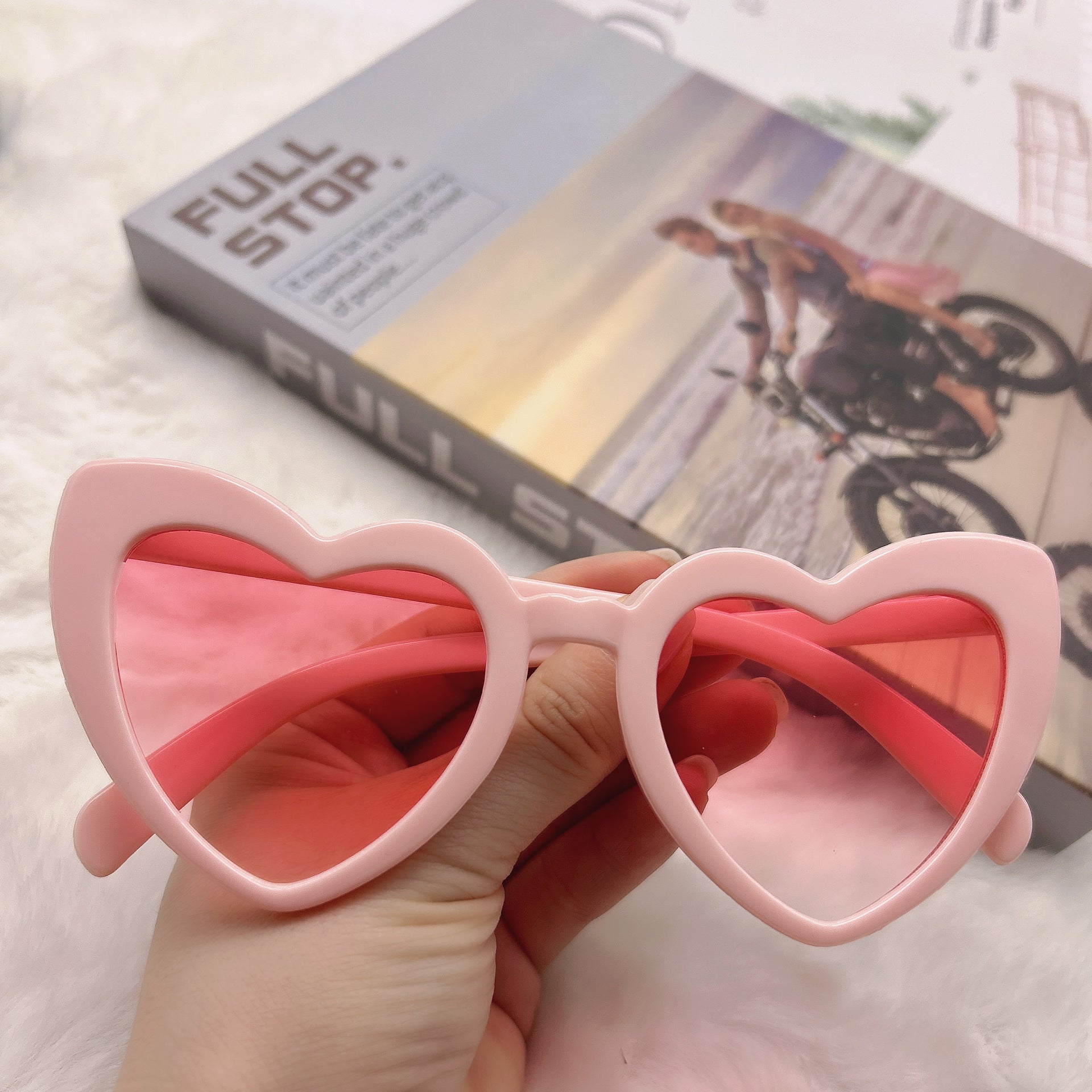 Cat-Eye Peach Heart Sunglasses — UV400 Anti-UV Sun Protection | Trendy Women's Shades