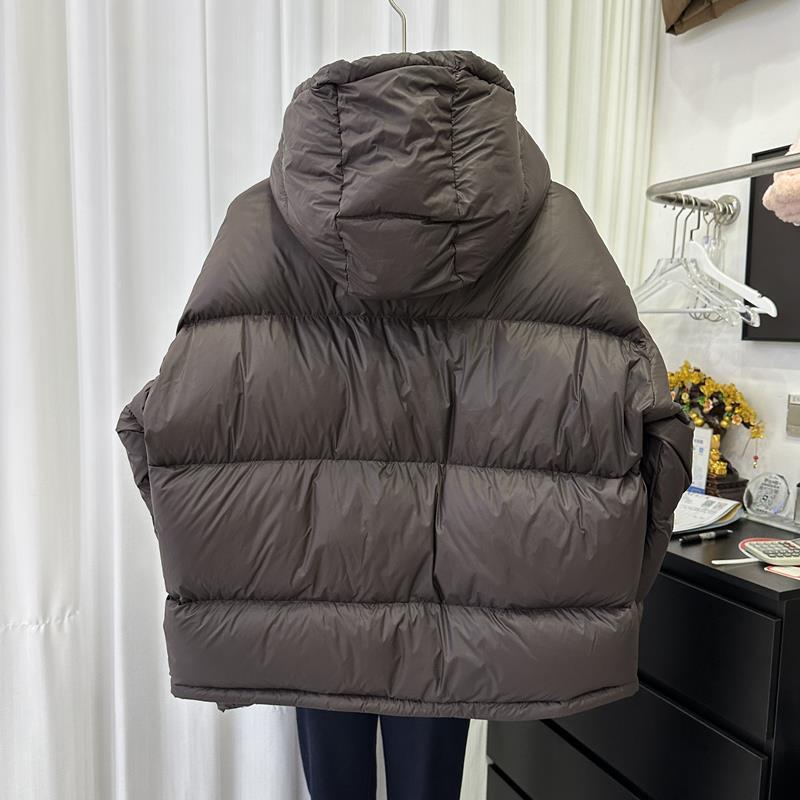 Women's Short Hooded Puffer Jacket — Warm Winter Coat for Petite Sizes
