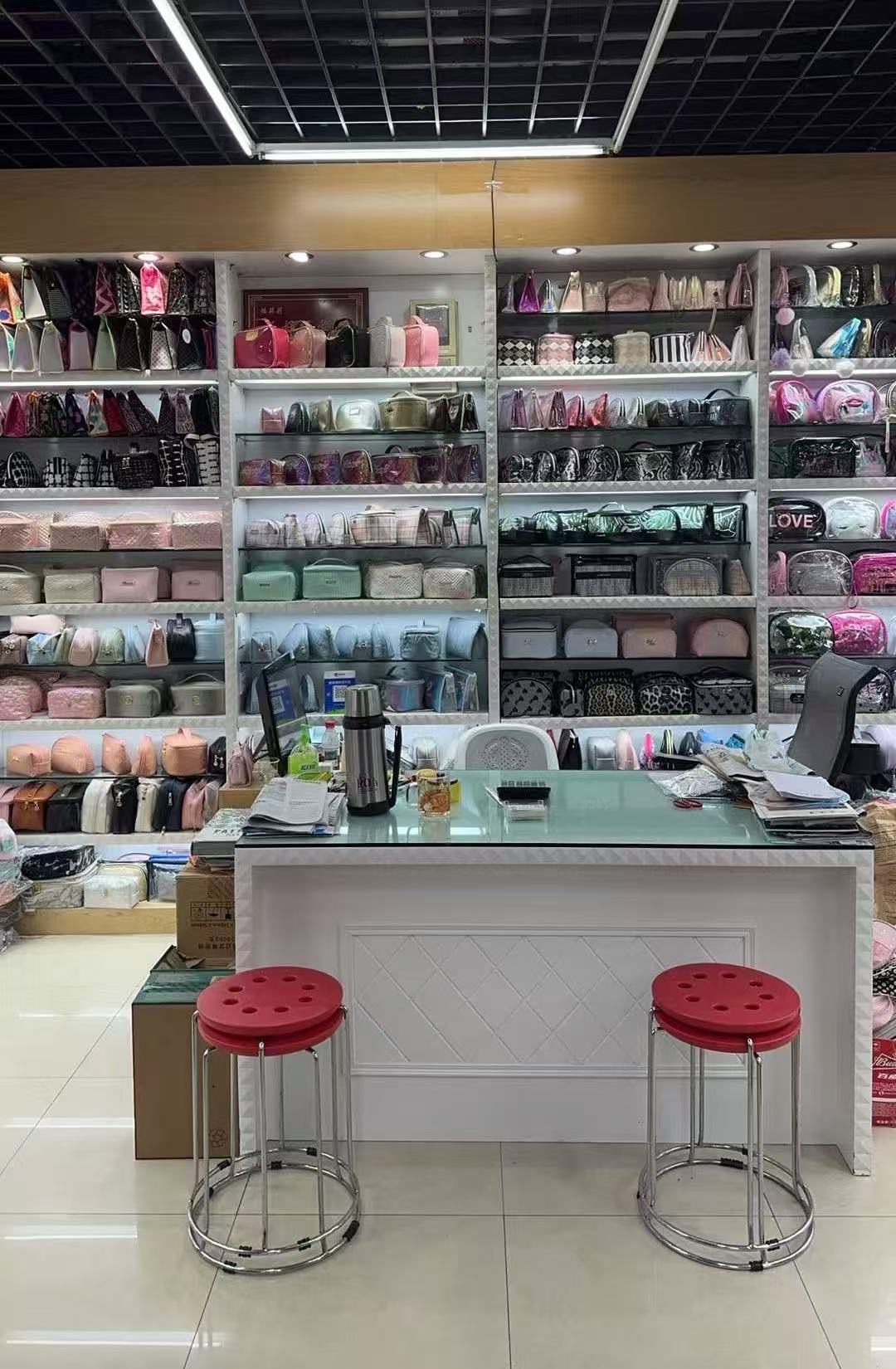 Cosmetic Bag, Large Capacity, Portable Quilted Bag for Girls, Home Skin Care Product Cosmetics Bag, Travel Cosmetics Storage Bag