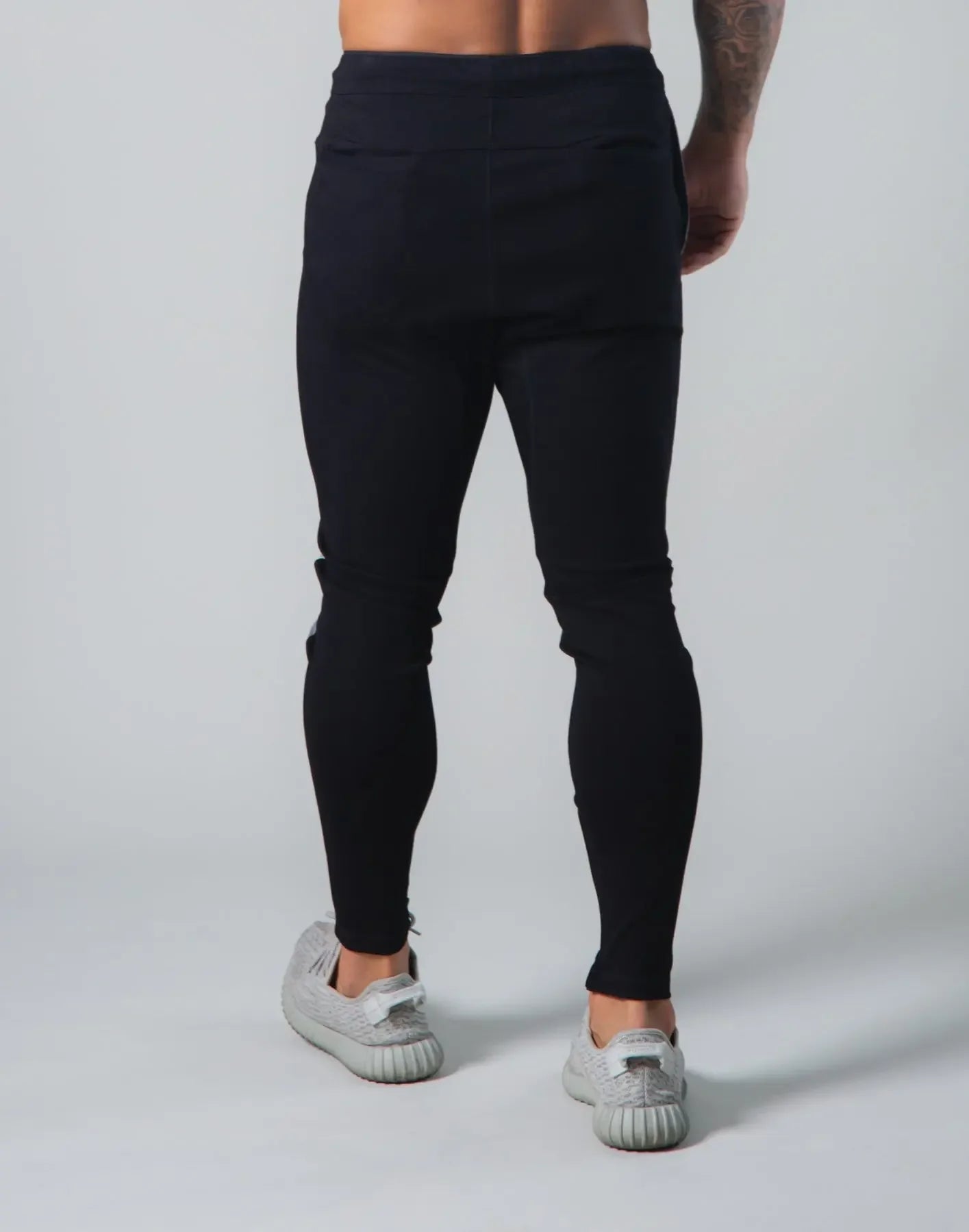 Men's Training Breathable Leggings — Slim-Fit Cotton Sports Pants for Running & Basketball
