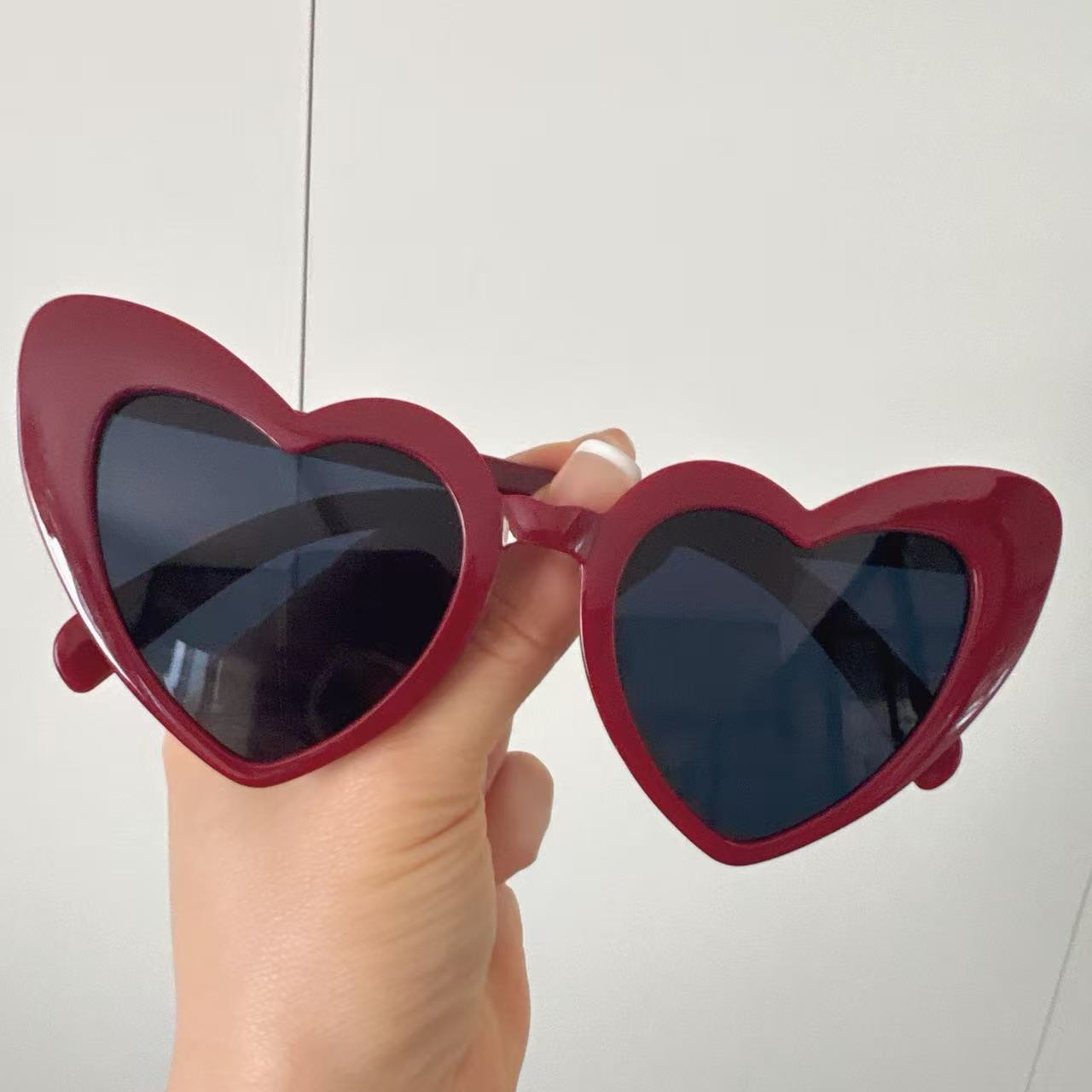 Cat-Eye Peach Heart Sunglasses — UV400 Anti-UV Sun Protection | Trendy Women's Shades