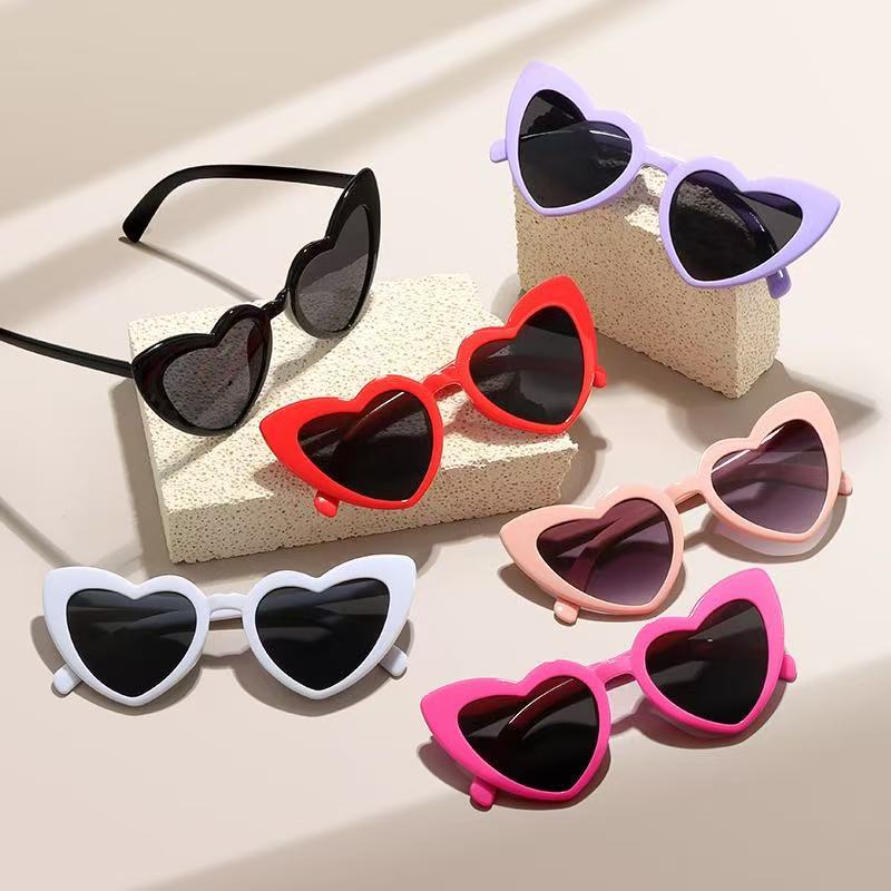 Cat-Eye Peach Heart Sunglasses — UV400 Anti-UV Sun Protection | Trendy Women's Shades