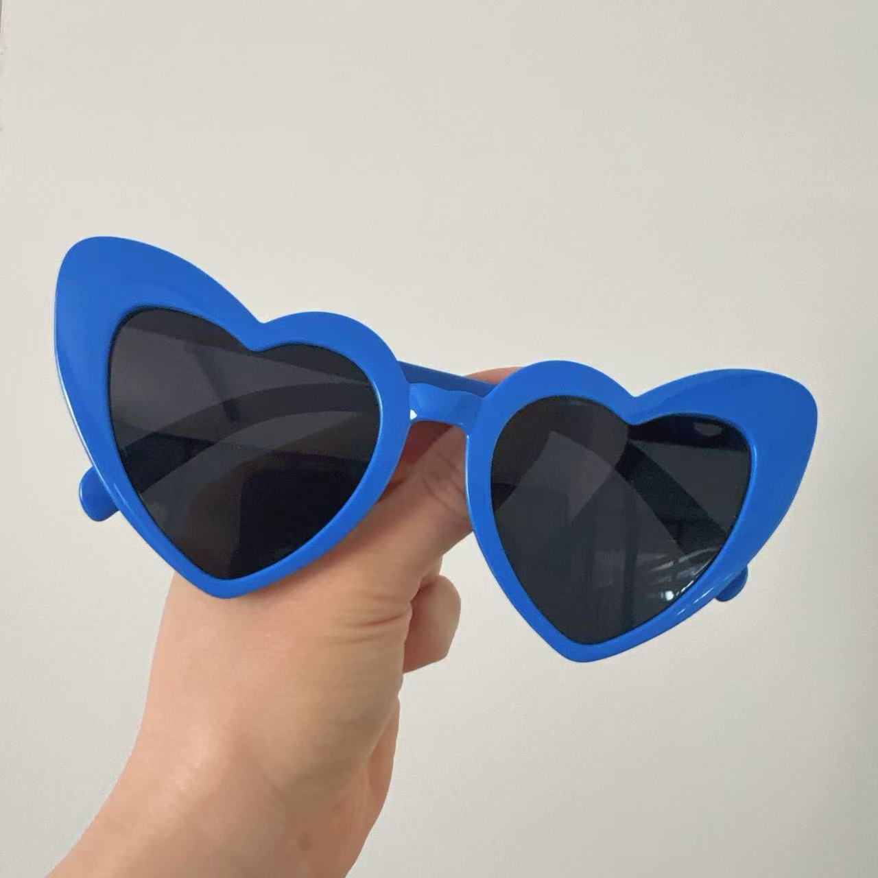 Cat-Eye Peach Heart Sunglasses — UV400 Anti-UV Sun Protection | Trendy Women's Shades
