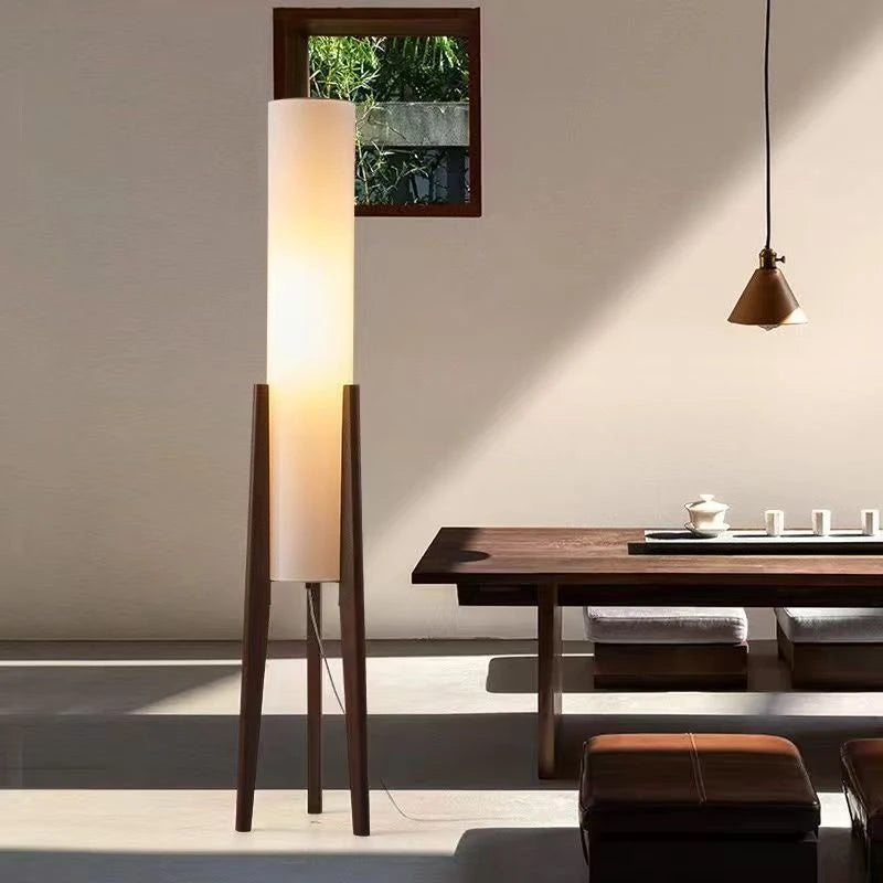 Wood Floor Lamp – Slim Fabric Shade Design