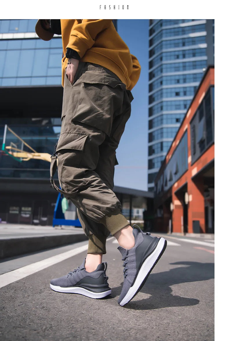 Men's Lightweight Mesh Lace-Up Sneakers