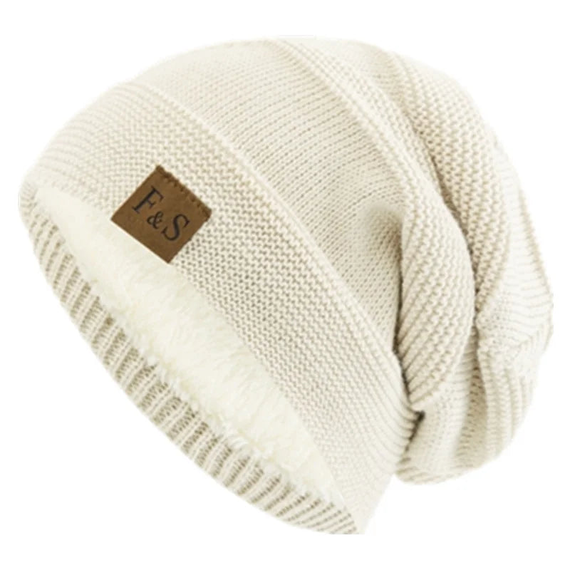 Unisex Slouchy Fur Lined Winter Beanie Hat — Warm Label Decor Knitted Cap for Men & Women