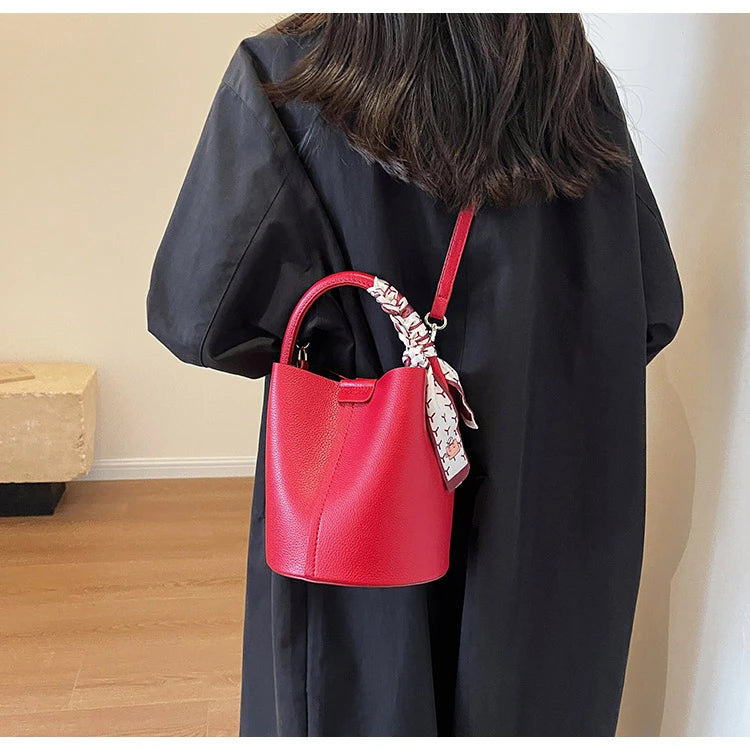 Fashion Simple PU Leather Bucket Shoulder Bag – Luxury Commuter Handbag for Women