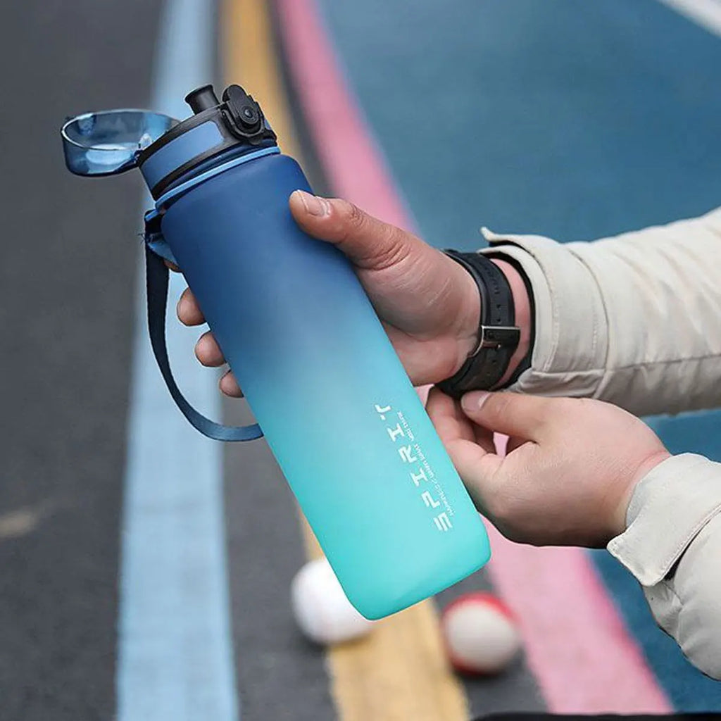 WIFEFUN Gradient Water Bottle 600ml/750ml/1000ml – BPA-Free PC, One-Button Flip Lid, Leakproof, Outdoor & Gym