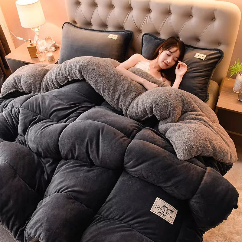 Double-Sided Lamb Fleece Winter Comforter – Thickened Velvet Warm Quilt, 5 Colors & 7 Fill Weights