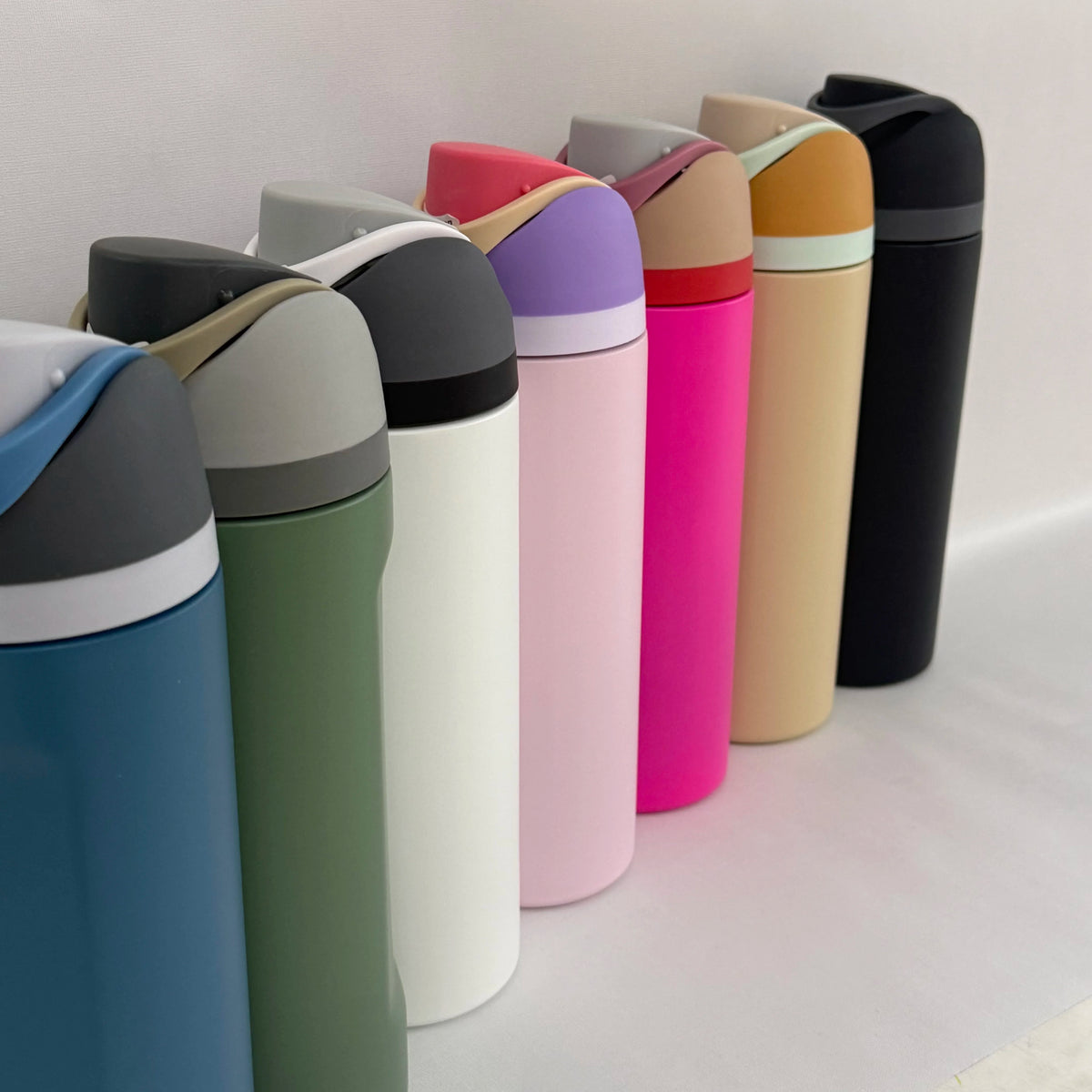 24oz Insulated Stainless Steel Sports Tumbler – Leak-Proof, BPA-Free Travel Cup with Silicone Base