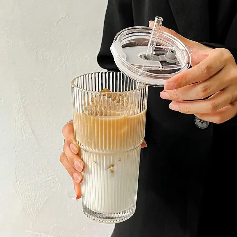 600ml Striped Borosilicate Glass Cup with Lid & Straw – Clear Iced Coffee & Smoothie Glass, CE Certified