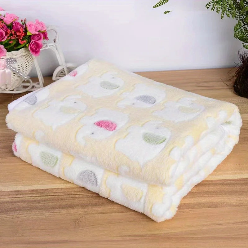 Cartoon Elephant Pet Blanket – Soft Cozy Flannel Throw for Dogs, Cats, Puppies & Kittens, Christmas Gift