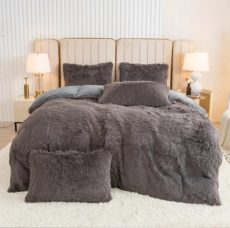 Plush Faux Fur Duvet Cover Set – Luxurious 3-Piece Bedding, 16 Colors & 10 Sizes