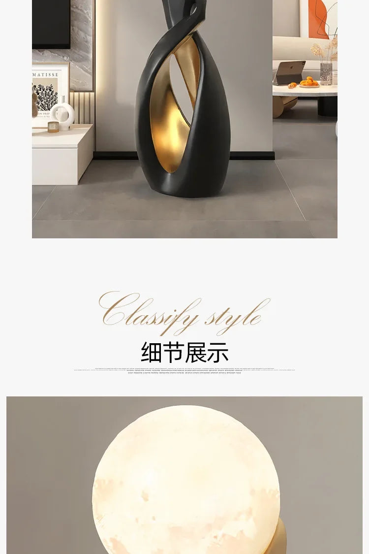 Sculptural Floor Lamp – 82 cm Black or Black-Gold