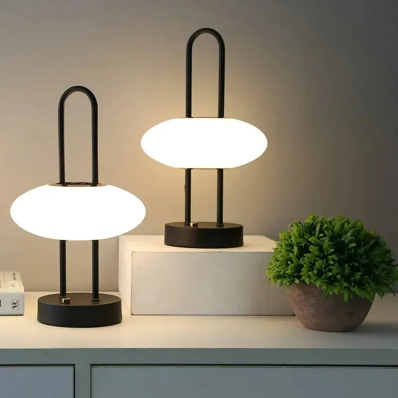 Black Accent Lamp – Minimalist LED Lighting