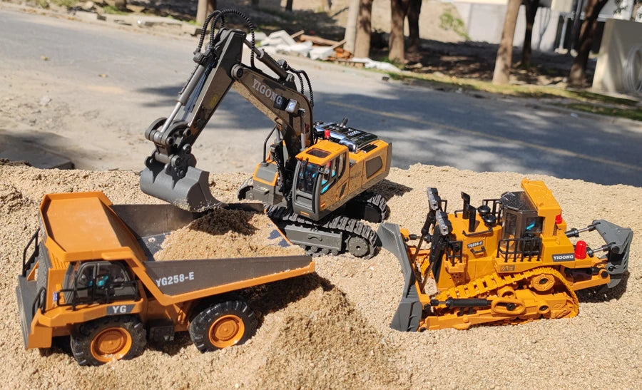 4WD RC Construction Truck with Light & Sound – Remote Control Excavator, Dump Truck & Bulldozer