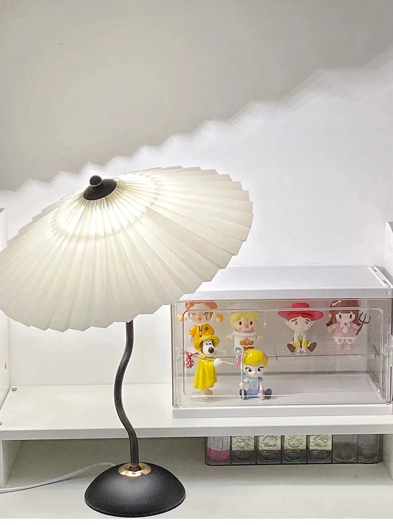 Retro LED Table Lamp – White Shade & Black Base