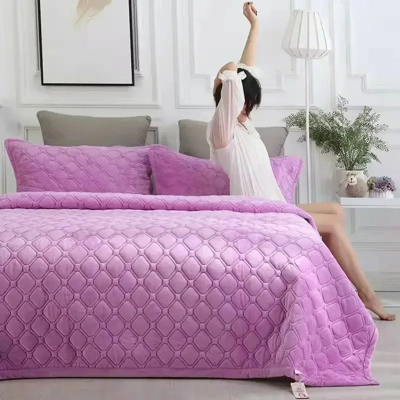 Flannel Geometric Bedspread – Super Soft Quilted Flat Sheet Blanket Cover, Twin to King