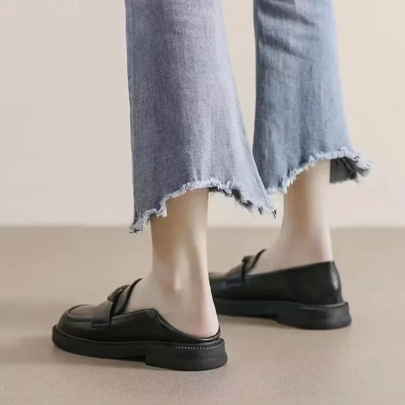 Women's Flat British Casual Leather Shoes — Black