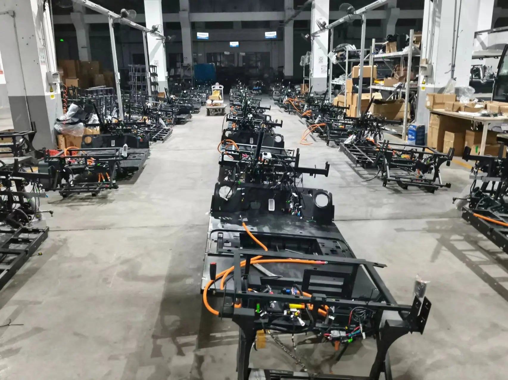 Airo The Most Popular 8-seater Electric Golf Carts in the United States, 6+2-seater Sightseeing Carts, and 8-seater Golf Carts