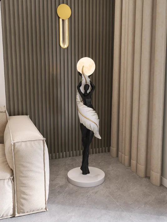 Sculptural Resin Lamp – 85 cm LED Accent