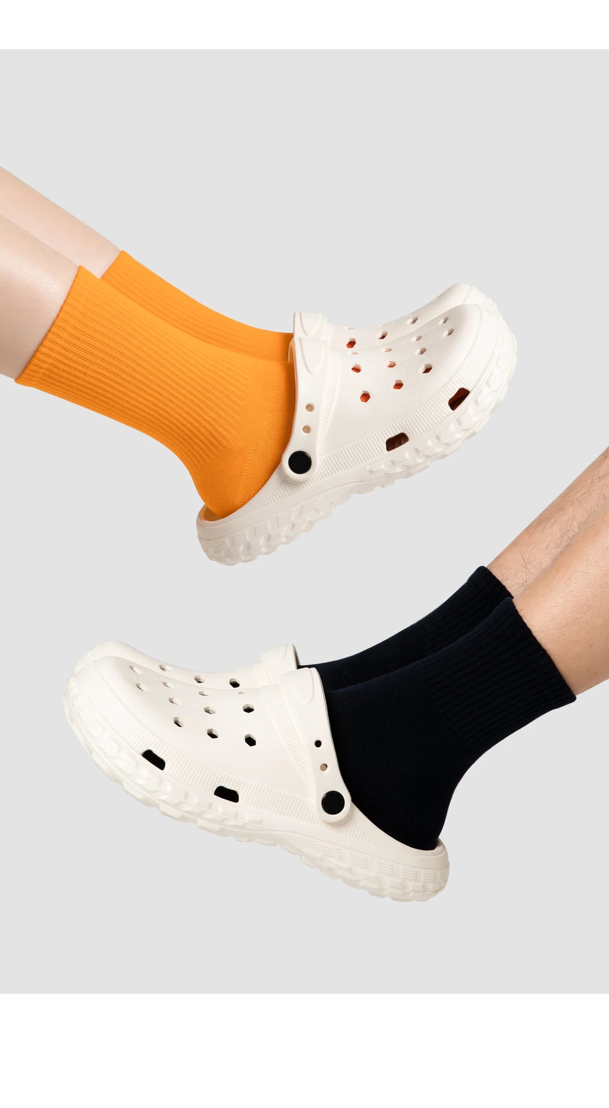 Unisex Closed-Toe Hole Shoes – Non-Slip Thick Soft Sole Beach Sandals