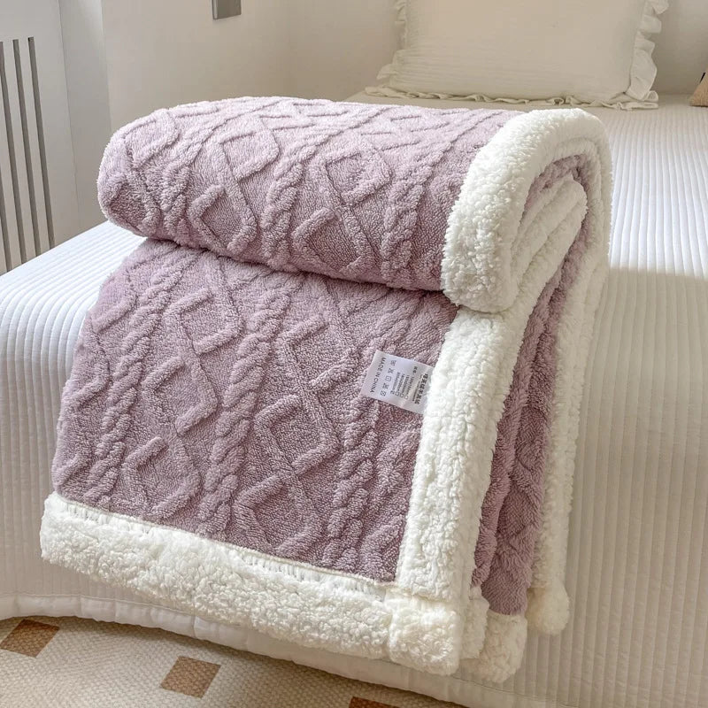 Double-Layer Fleece Blanket – Plush Sofa & Bed Comfort