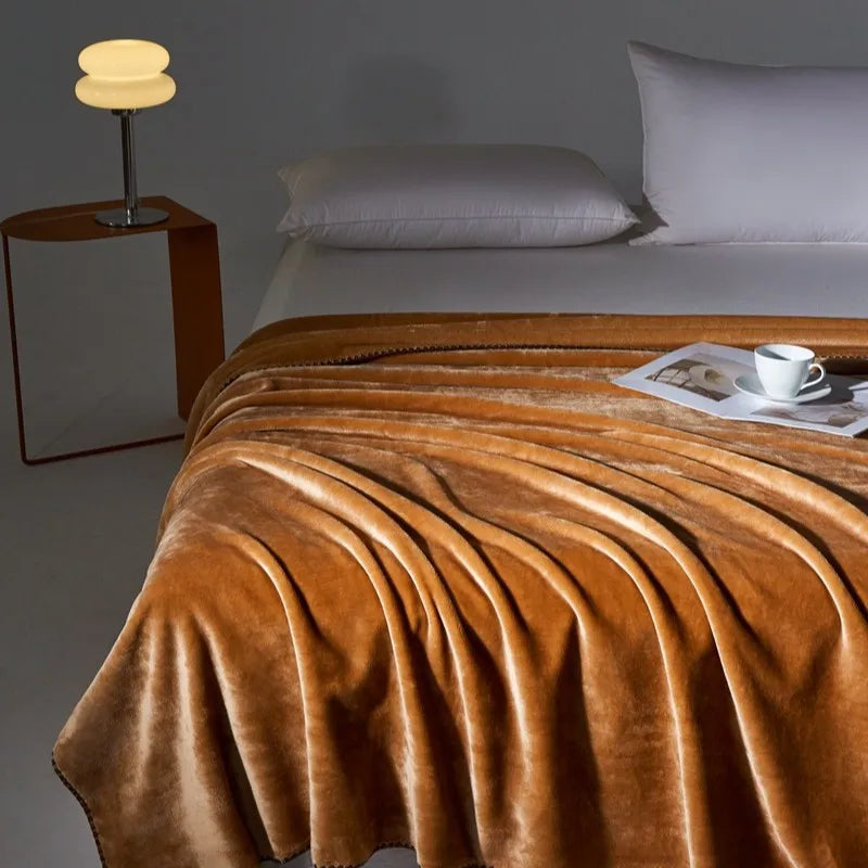 New Shell Edge Milk Velvet Blanket European Solid Color Flannel Warm Blankets Silky Multifunctional Bedspreads for All Seasons