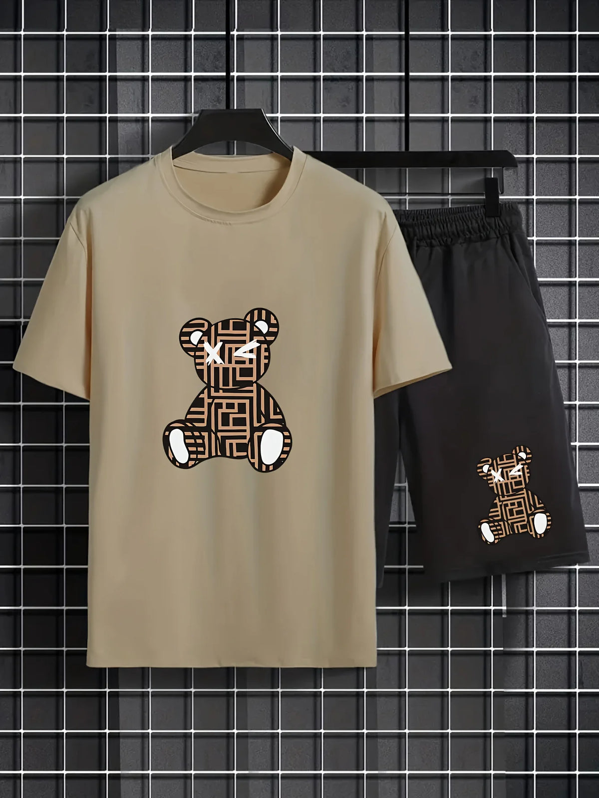 Men's Graffiti Doll Print Crew Neck Short Sleeve & Shorts Loose 2-Piece Set – Trendy Sport