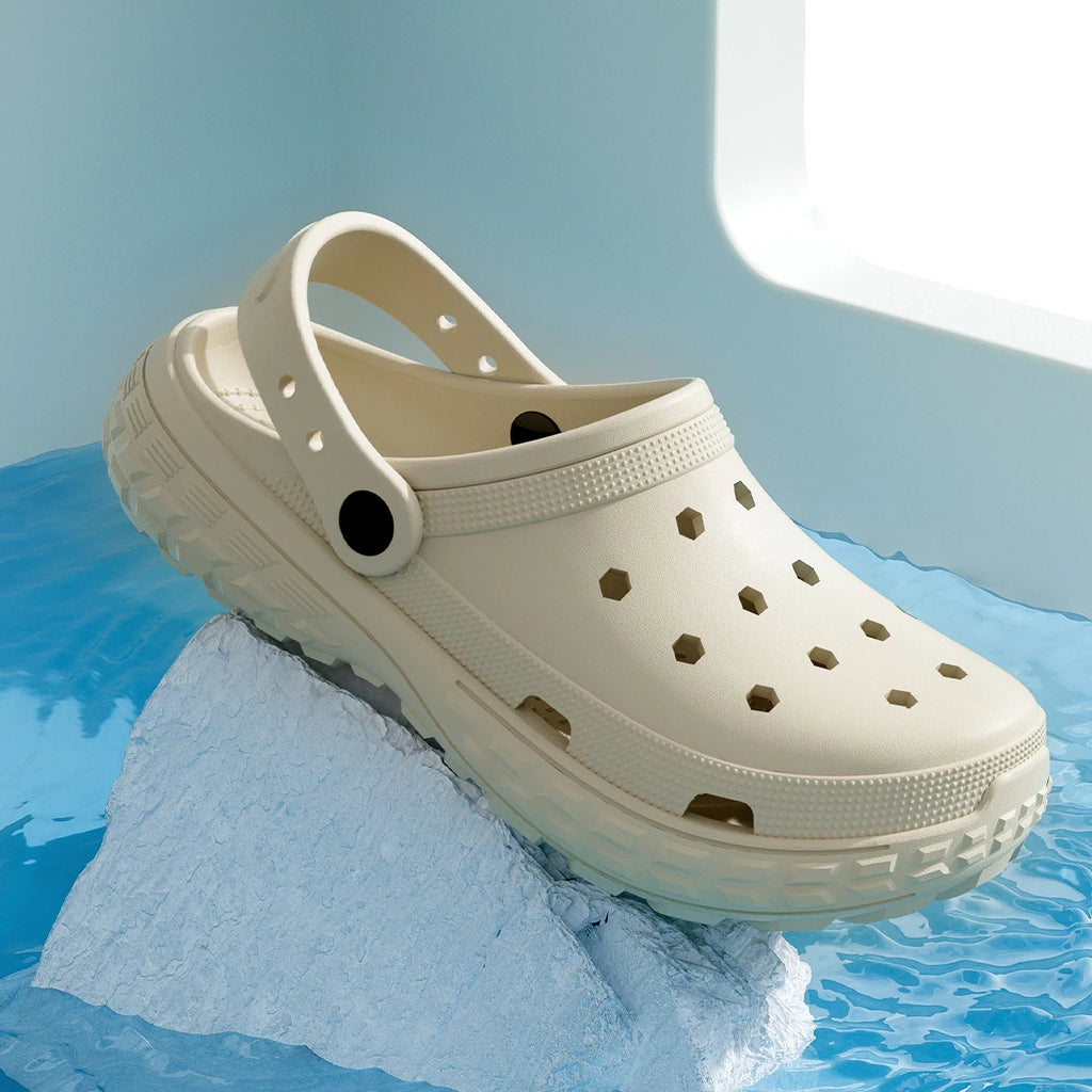 Unisex Closed-Toe Hole Shoes – Non-Slip Thick Soft Sole Beach Sandals