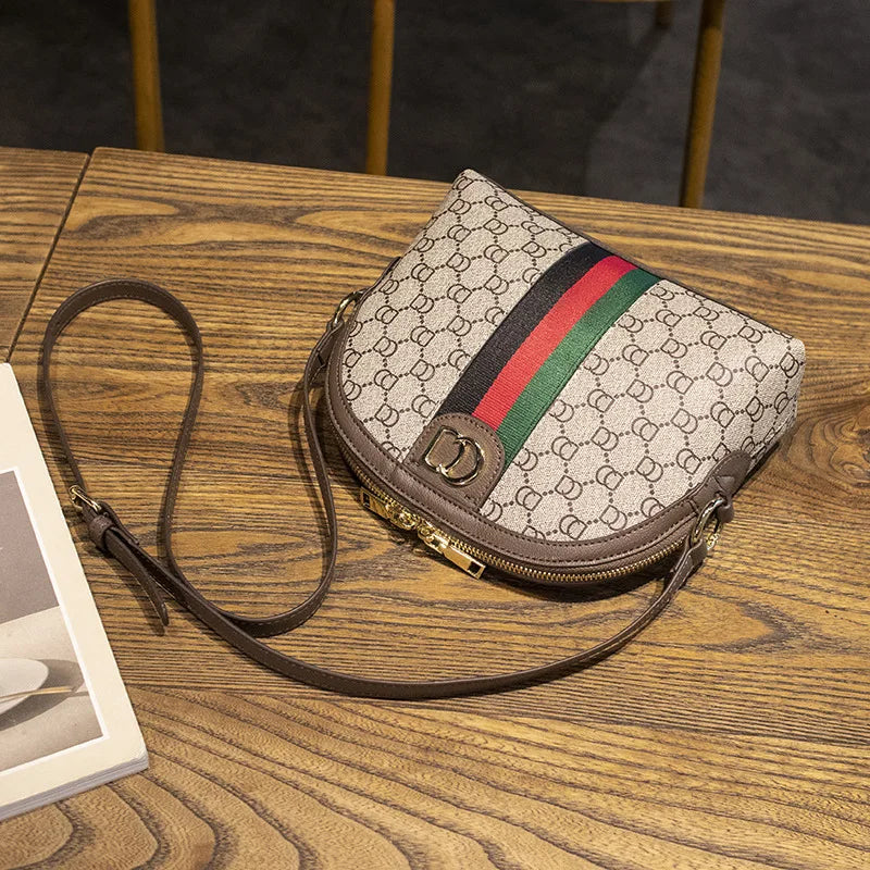 Retro Mini Shell Crossbody Bag – Urban Minimalist PVC Shoulder Bag for Women