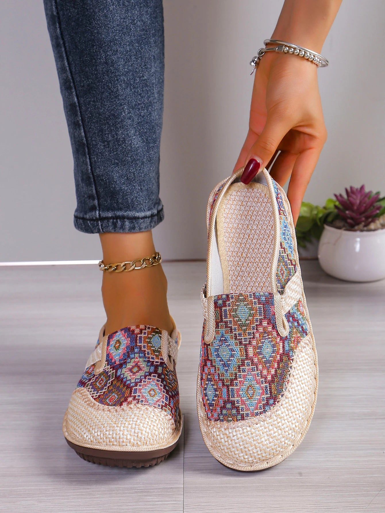 Women's Ethnic-Style Slip-On Flats – Soft Sole Anti-Slip Casual Shoes