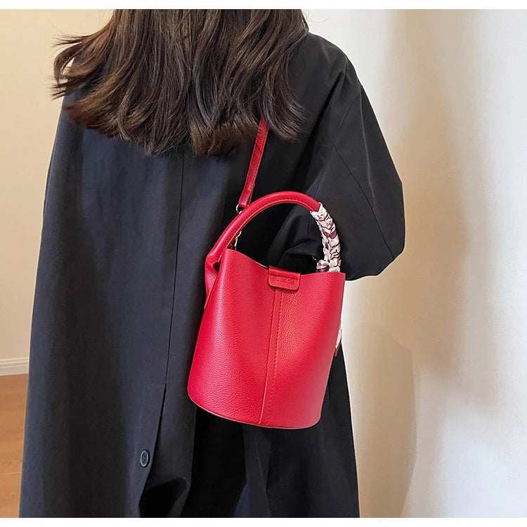 Fashion Simple PU Leather Bucket Shoulder Bag – Luxury Commuter Handbag for Women