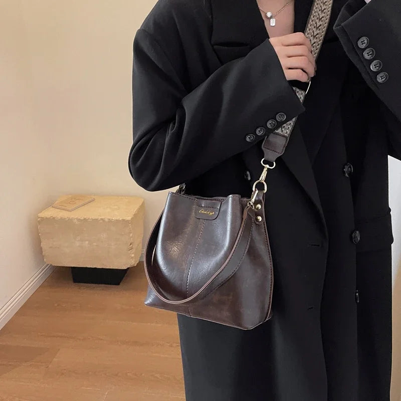 Vintage TPU Bucket Crossbody Bag – Designer Shoulder Handbag for Women