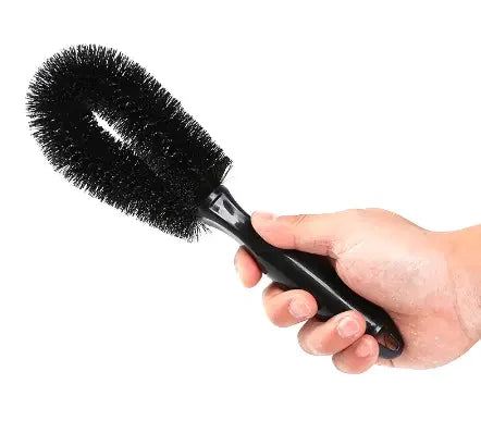 Car Wheel & Tire Cleaning Brush — Professional Microfiber Rim Detailing Brush for Wet & Dry Use
