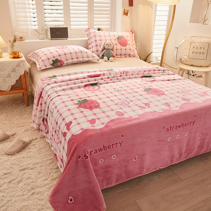 Strawberry Flannel Blanket – Soft Fuzzy Fleece Plush Throw for Girls, Bed, Sofa & Nap