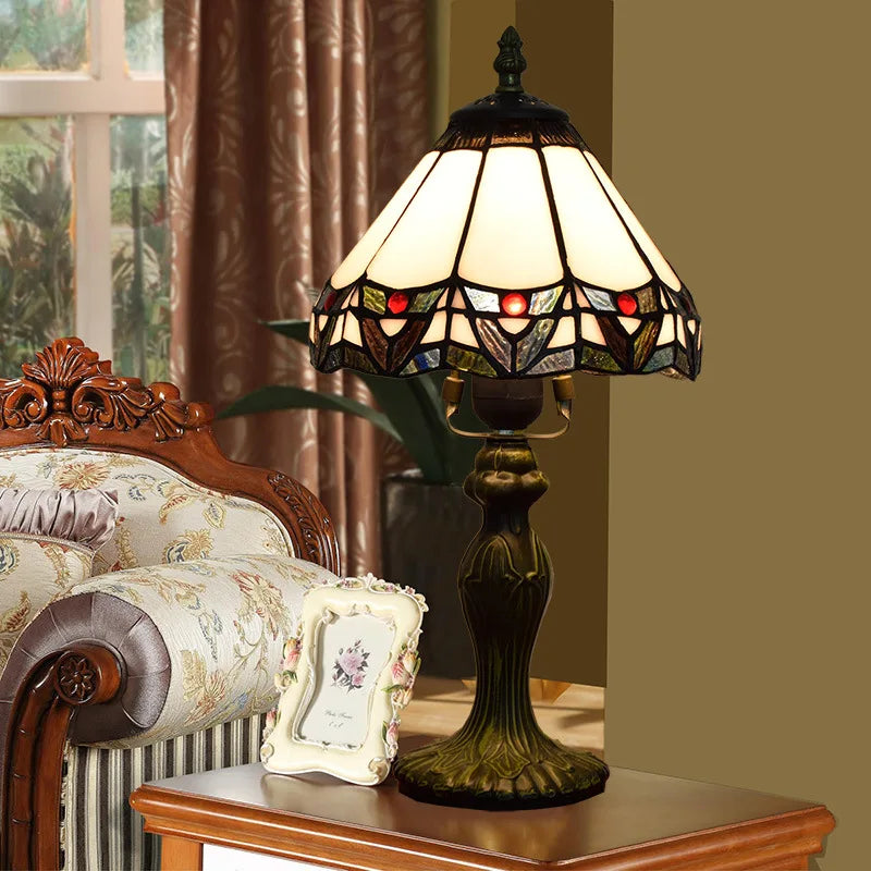 Stained Glass Table Lamp – Traditional Accent Lighting
