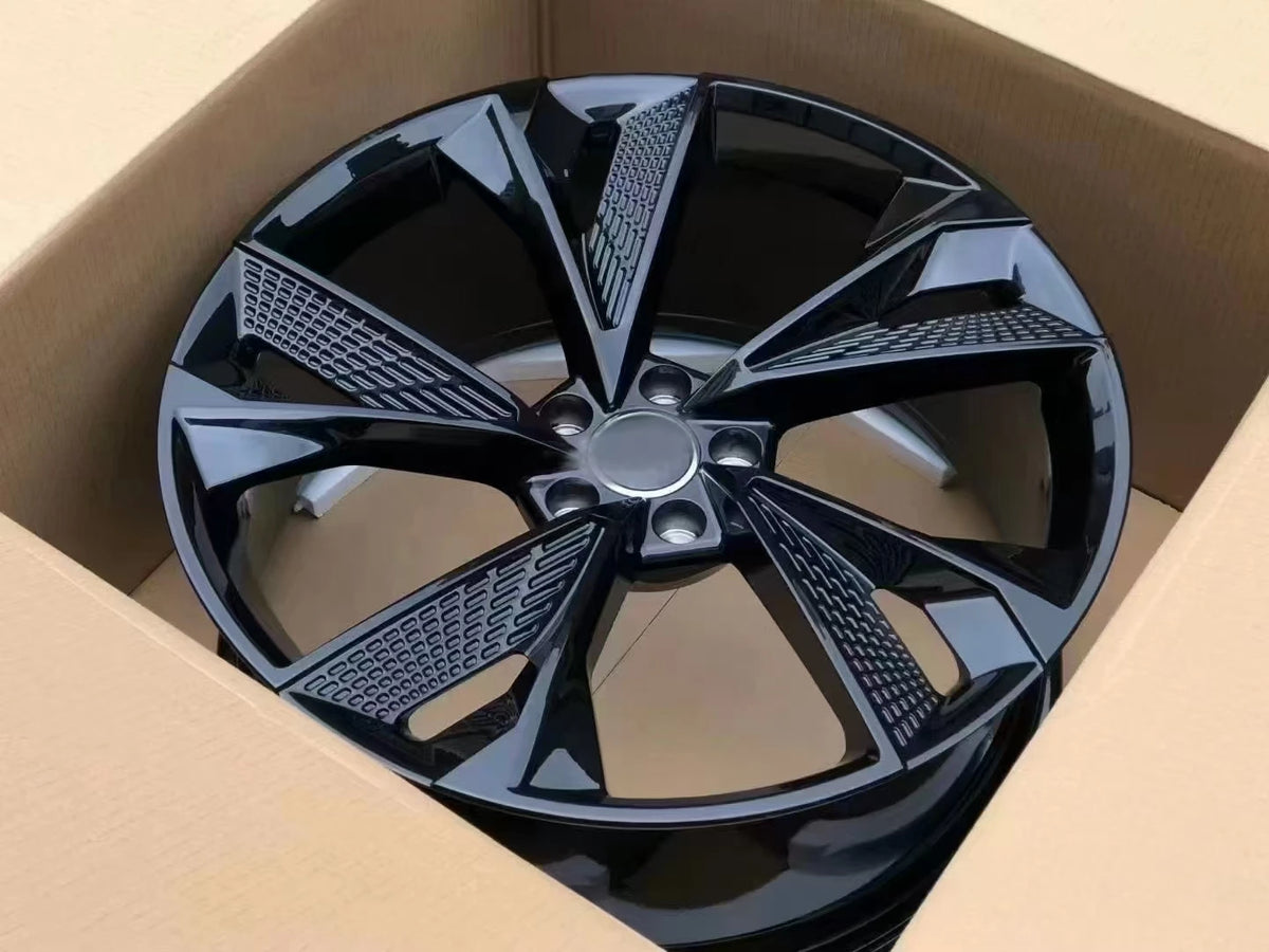 Five-Spoke Alloy Wheels – Black & Machined Finishes